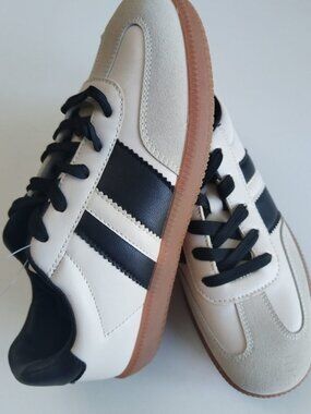 Berness Luella Women's Sneakers Size 7 Retro Striped Gum Sole Low Top Shoes NWOB